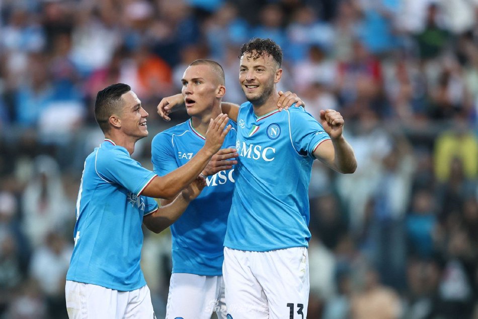 线逼退10 线逼退10